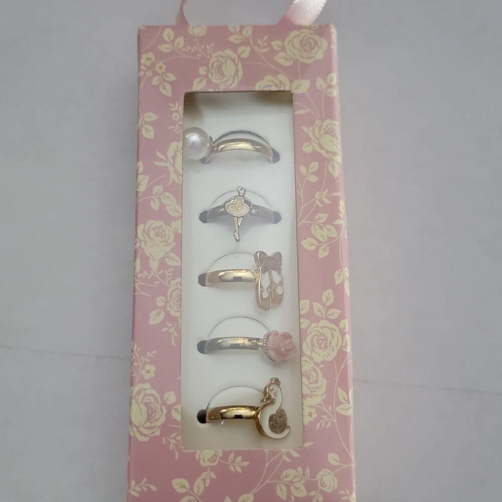 Womens Ring Set Of 6 Gold Tone Charm Rings Size 4 Imitation Pearl Enamel